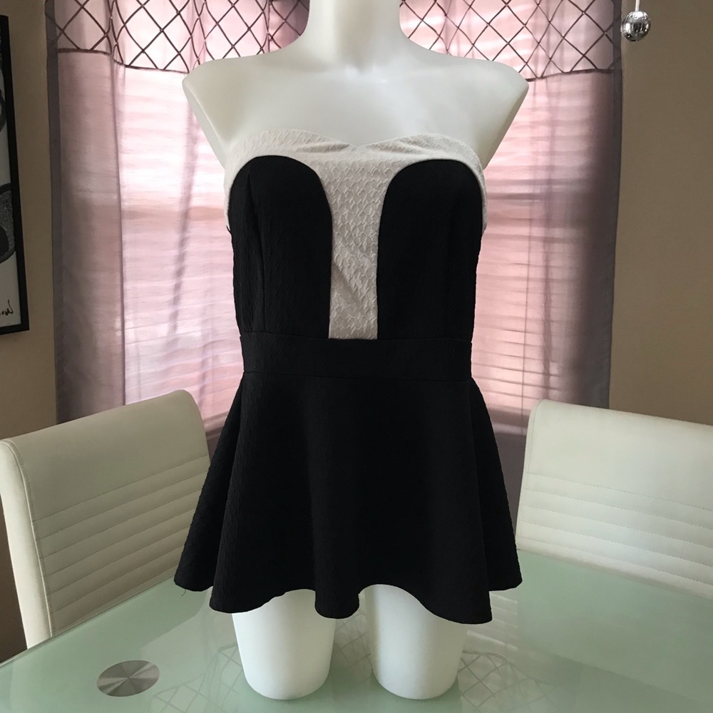 Torrid peplum sleeveless top
